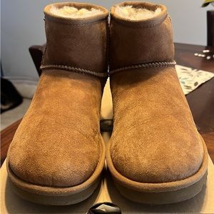 SOLD!!! UGG Classic Mini II Boots